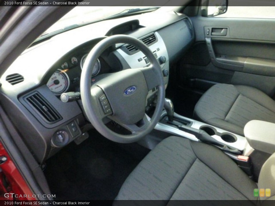 Charcoal Black Interior Photo for the 2010 Ford Focus SE Sedan #73778384