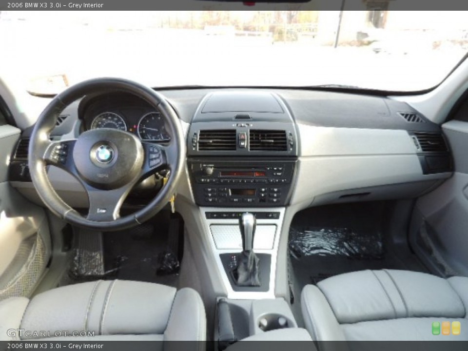 Grey Interior Dashboard for the 2006 BMW X3 3.0i #73784072