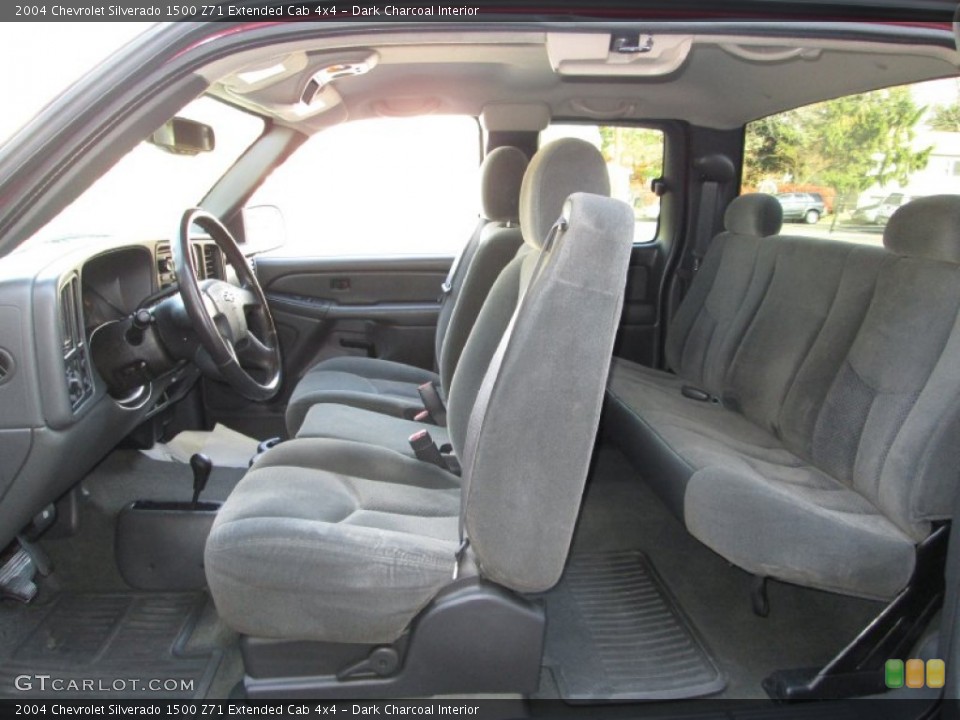 Dark Charcoal Interior Photo for the 2004 Chevrolet Silverado 1500 Z71 Extended Cab 4x4 #73796894