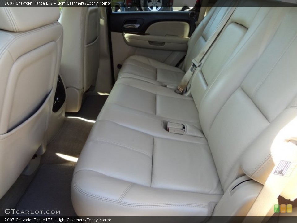 Light Cashmere/Ebony Interior Rear Seat for the 2007 Chevrolet Tahoe LTZ #73797698