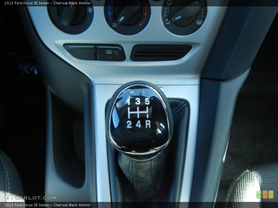 Charcoal Black Interior Transmission for the 2013 Ford Focus SE Sedan #73812563