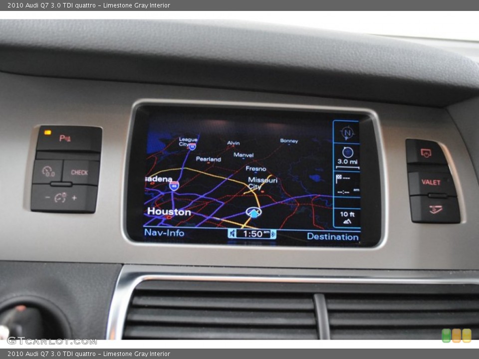 Limestone Gray Interior Navigation for the 2010 Audi Q7 3.0 TDI quattro #73824476