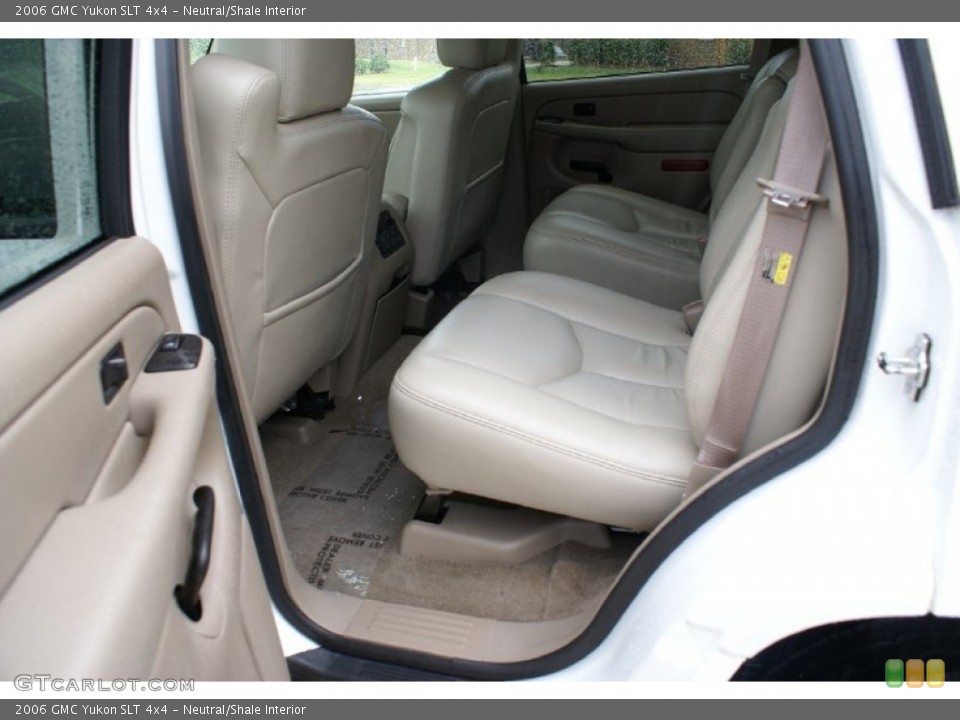 Neutral/Shale Interior Rear Seat for the 2006 GMC Yukon SLT 4x4 #73834235