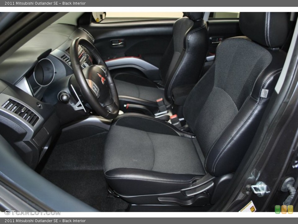 Black Interior Photo for the 2011 Mitsubishi Outlander SE #73834416