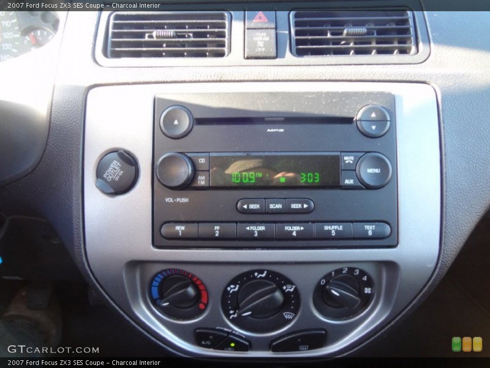 Charcoal Interior Controls for the 2007 Ford Focus ZX3 SES Coupe #73847533