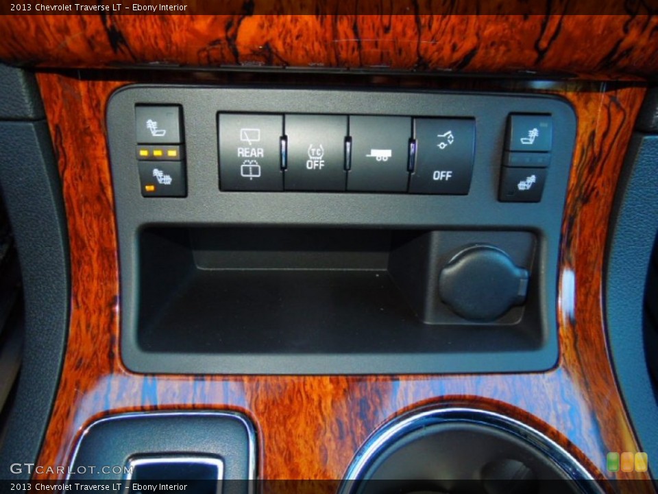 Ebony Interior Controls for the 2013 Chevrolet Traverse LT #73851503