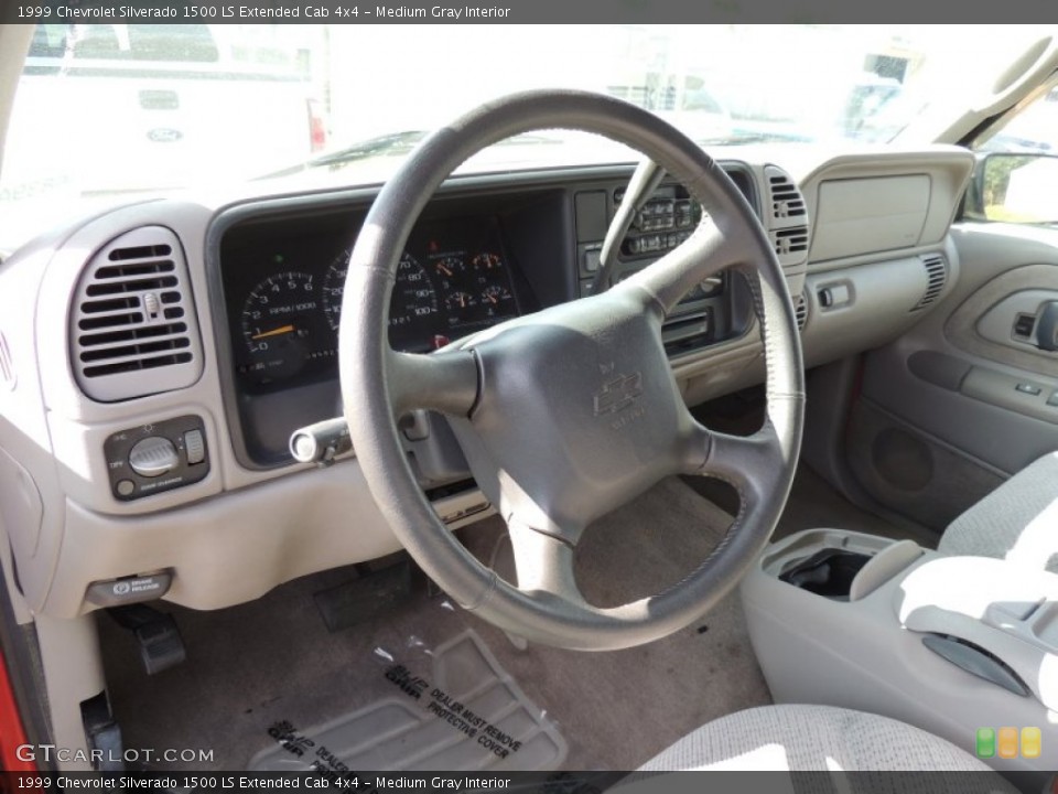 Medium Gray Interior Dashboard for the 1999 Chevrolet Silverado 1500 LS Extended Cab 4x4 #73862024