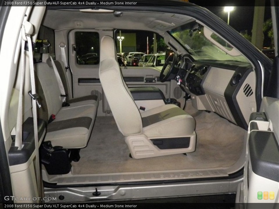 Medium Stone Interior Photo for the 2008 Ford F350 Super Duty XLT SuperCab 4x4 Dually #73882904