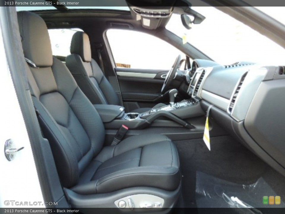 Black Interior Photo for the 2013 Porsche Cayenne GTS #73885897