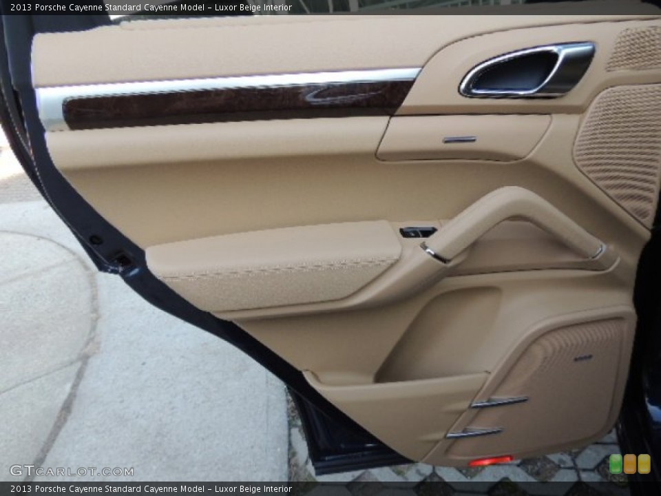 Luxor Beige Interior Door Panel for the 2013 Porsche Cayenne  #73886117