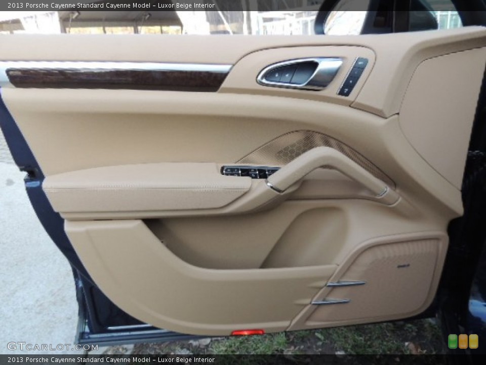 Luxor Beige Interior Door Panel for the 2013 Porsche Cayenne  #73886186