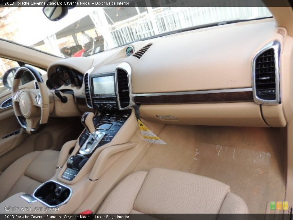 Luxor Beige Interior Dashboard for the 2013 Porsche Cayenne  #73886477