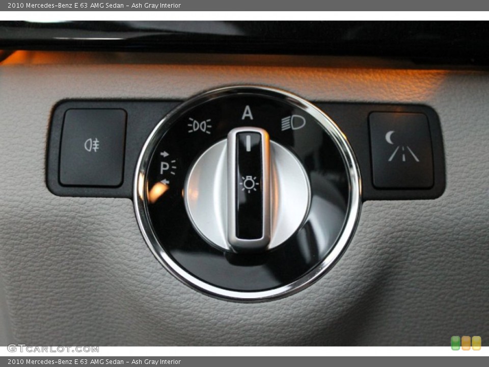 Ash Gray Interior Controls for the 2010 Mercedes-Benz E 63 AMG Sedan #73889552