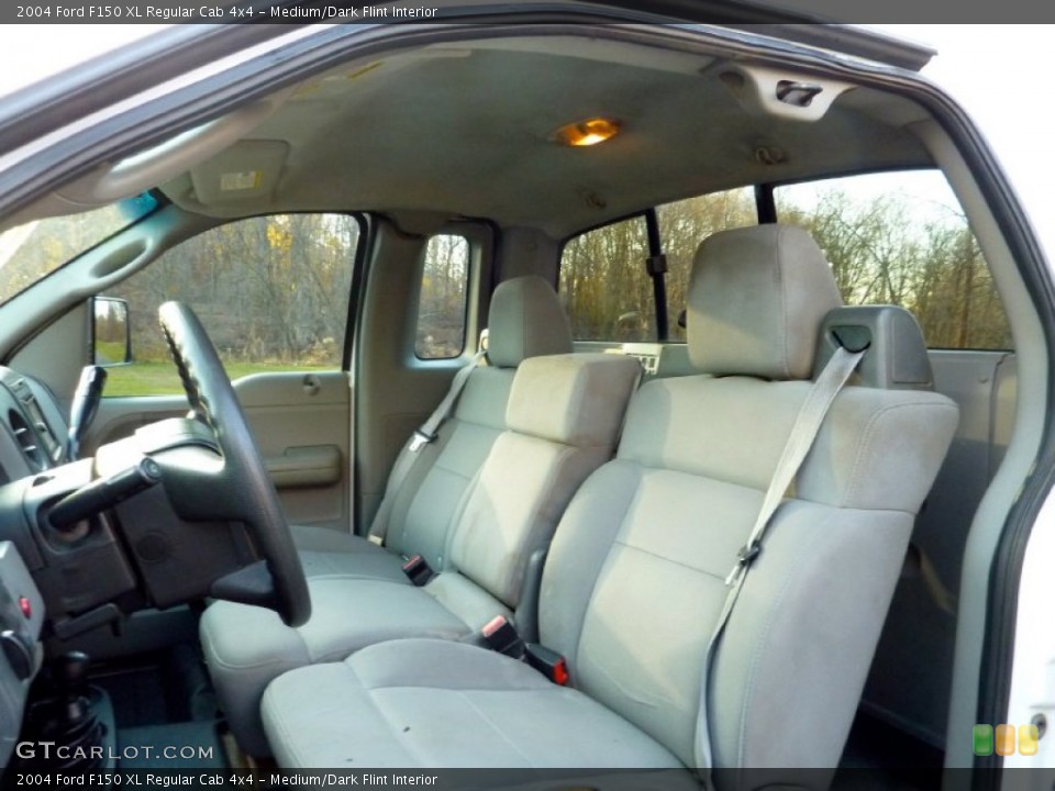Medium/Dark Flint Interior Photo for the 2004 Ford F150 XL Regular Cab 4x4 #73894361