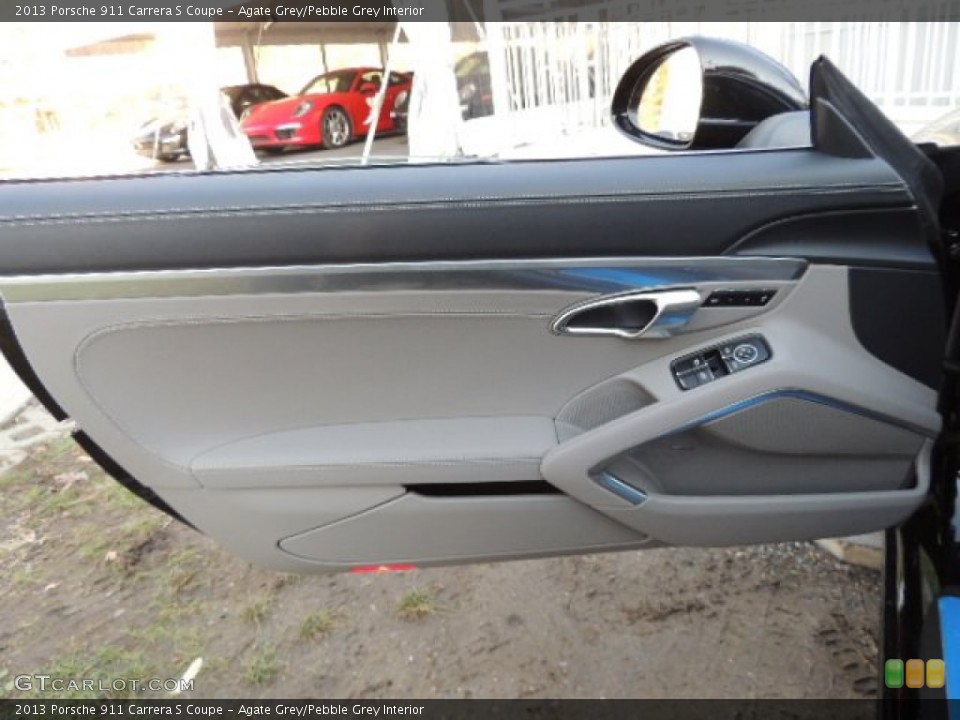 Agate Grey/Pebble Grey Interior Door Panel for the 2013 Porsche 911 Carrera S Coupe #73905131