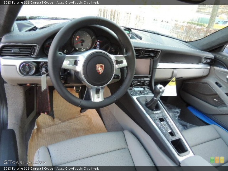 Agate Grey/Pebble Grey Interior Photo for the 2013 Porsche 911 Carrera S Coupe #73905170