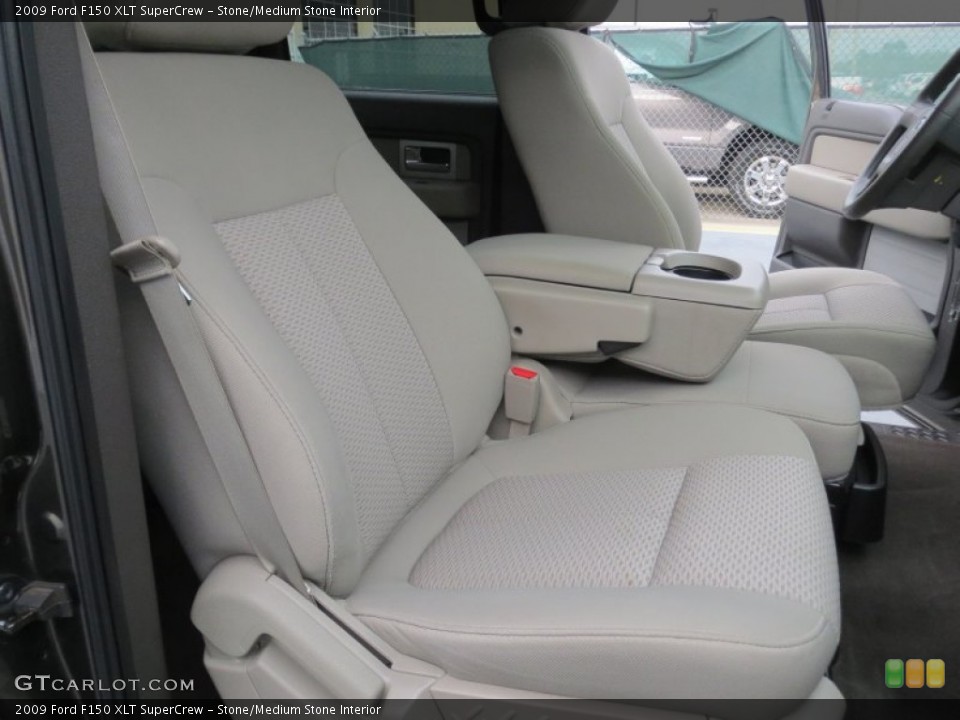 Stone/Medium Stone Interior Photo for the 2009 Ford F150 XLT SuperCrew #73907879