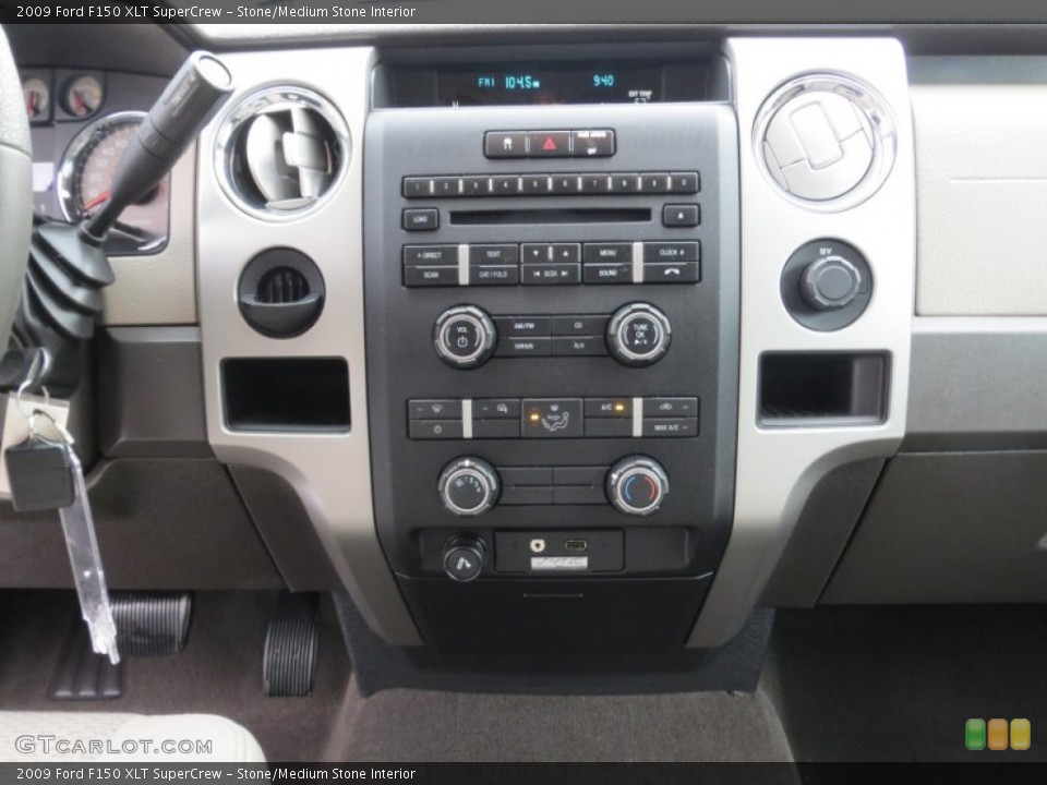 Stone/Medium Stone Interior Controls for the 2009 Ford F150 XLT SuperCrew #73907939