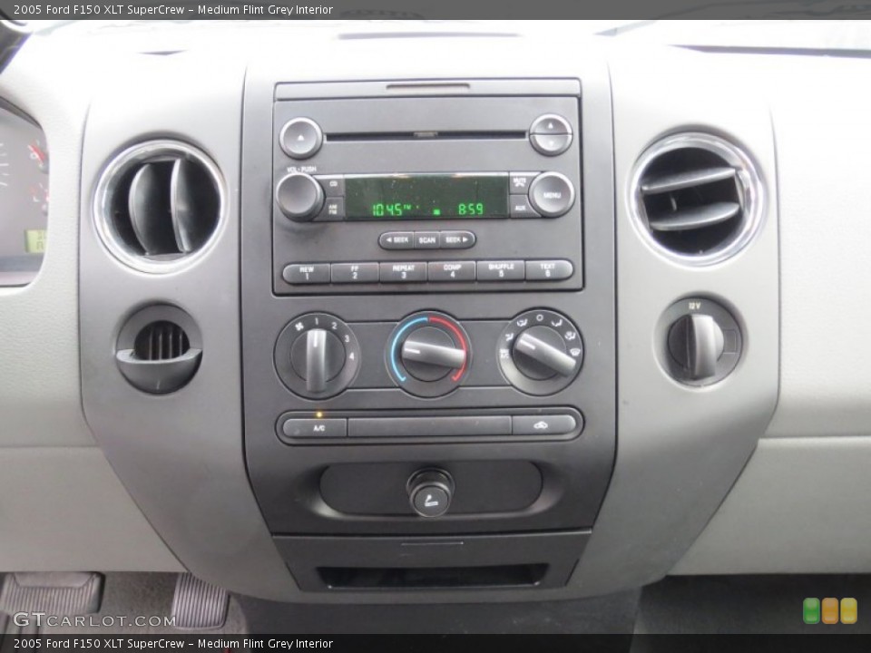 Medium Flint Grey Interior Controls for the 2005 Ford F150 XLT SuperCrew #73908890