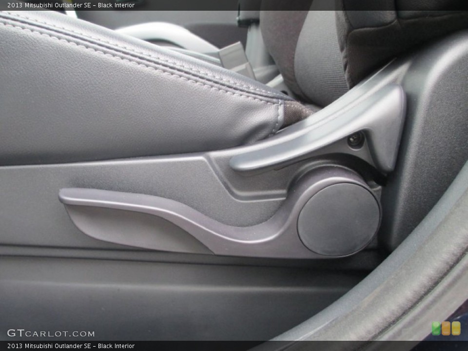 Black Interior Front Seat for the 2013 Mitsubishi Outlander SE #73913090