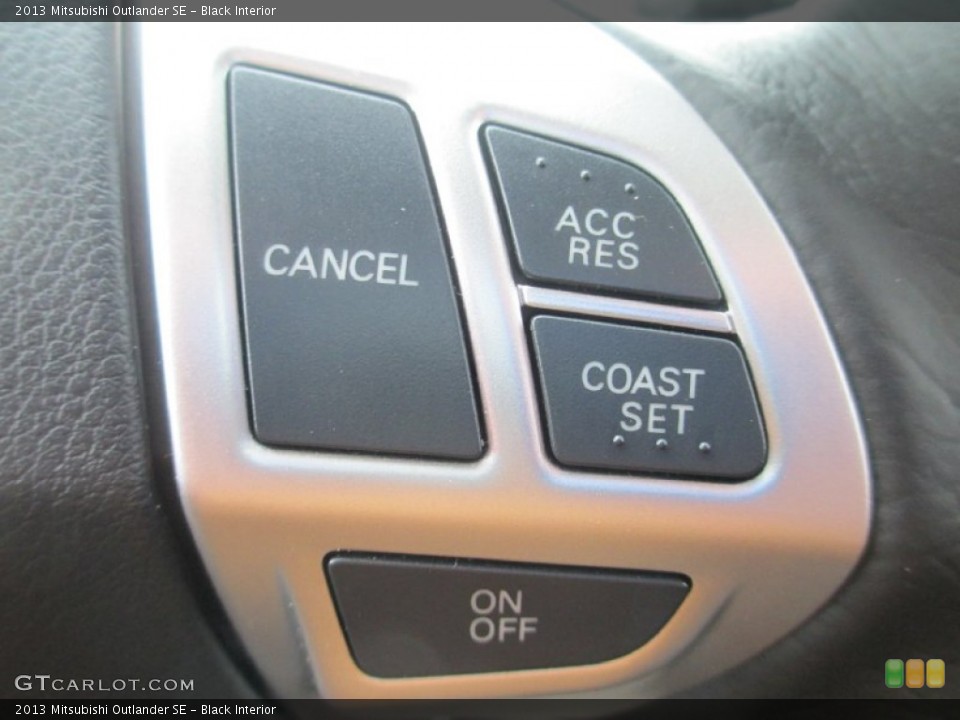 Black Interior Controls for the 2013 Mitsubishi Outlander SE #73913164