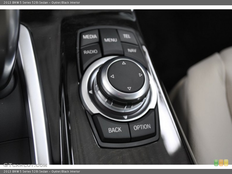 Oyster/Black Interior Controls for the 2013 BMW 5 Series 528i Sedan #73938575