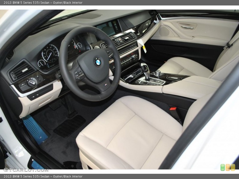 Oyster/Black 2013 BMW 5 Series Interiors