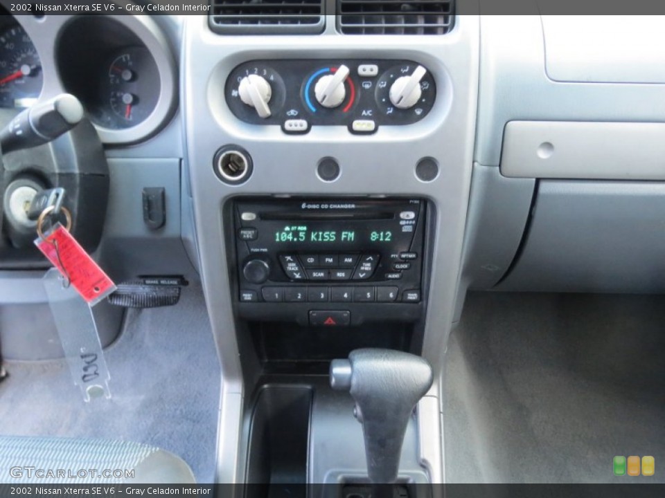 Gray Celadon Interior Controls for the 2002 Nissan Xterra SE V6 #73954847