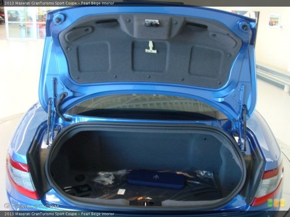 Pearl Beige Interior Trunk for the 2013 Maserati GranTurismo Sport Coupe #73965643
