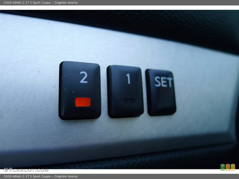 Graphite Interior Controls for the 2009 Infiniti G 37 S Sport Coupe #73967782