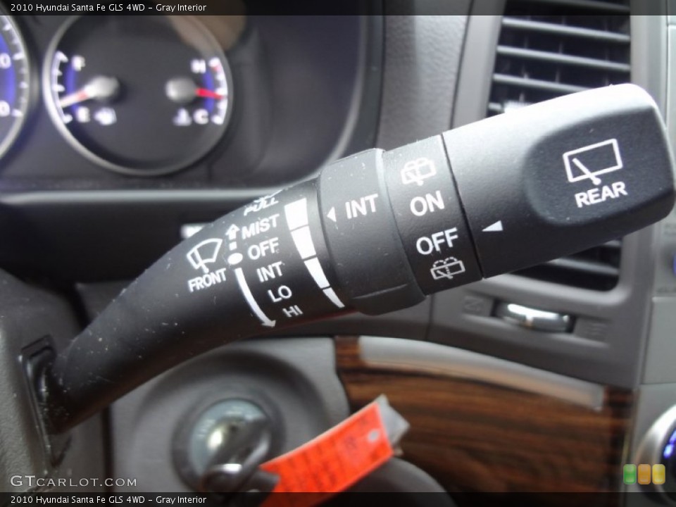 Gray Interior Controls for the 2010 Hyundai Santa Fe GLS 4WD #73968167