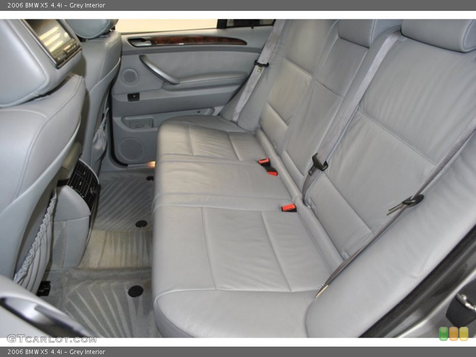 Grey Interior Rear Seat for the 2006 BMW X5 4.4i #73979129
