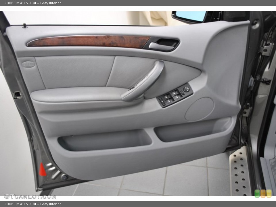 Grey Interior Door Panel for the 2006 BMW X5 4.4i #73979141