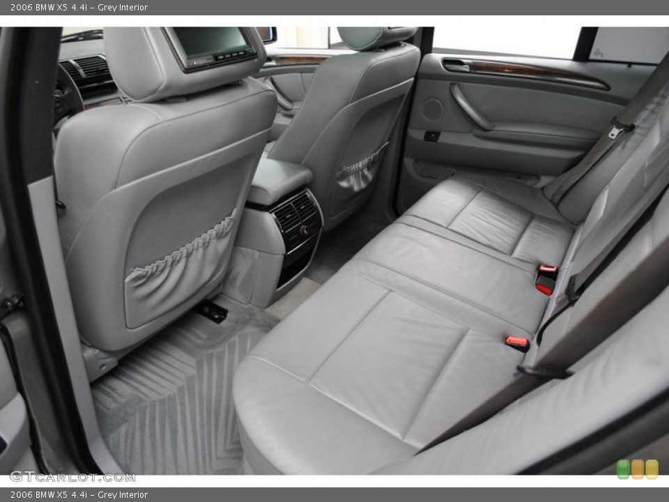 Grey Interior Rear Seat for the 2006 BMW X5 4.4i #73979259