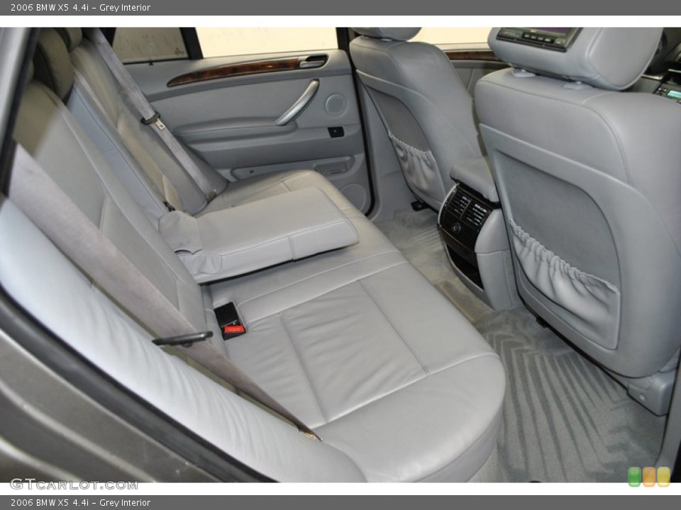 Grey Interior Rear Seat for the 2006 BMW X5 4.4i #73979333