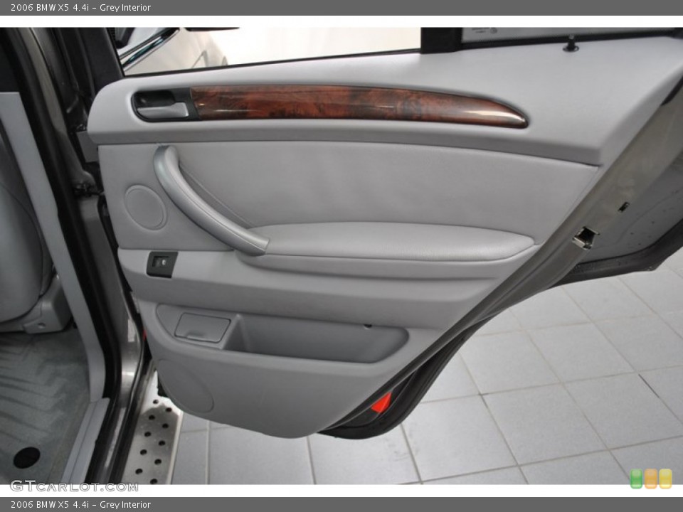 Grey Interior Door Panel for the 2006 BMW X5 4.4i #73979339