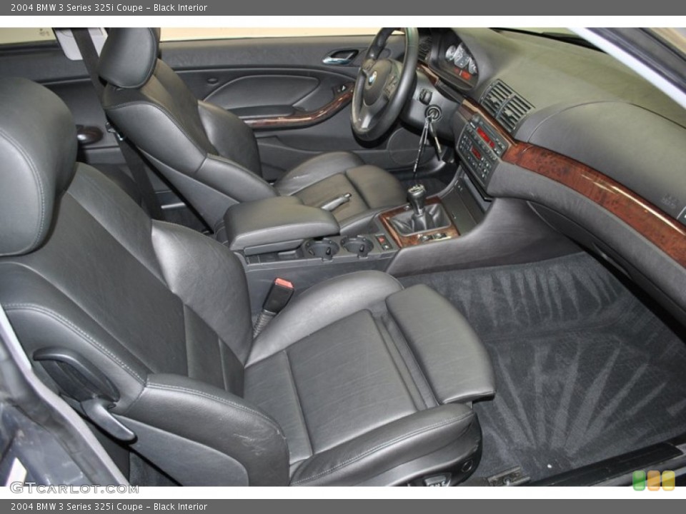 Black Interior Photo for the 2004 BMW 3 Series 325i Coupe #73979968