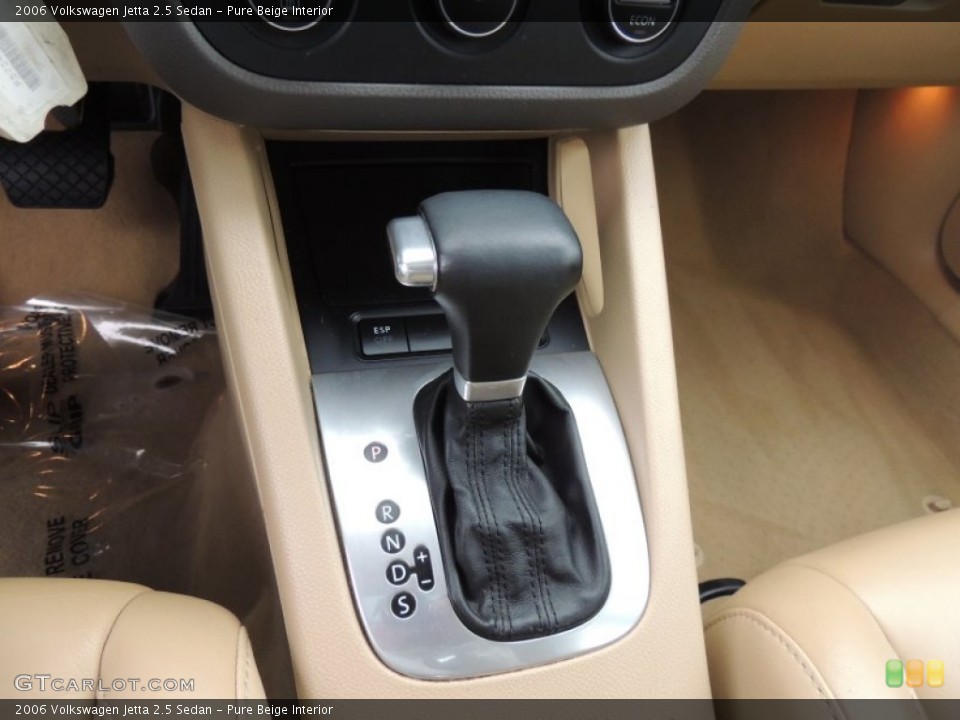 Pure Beige Interior Transmission for the 2006 Volkswagen Jetta 2.5 Sedan #73984868