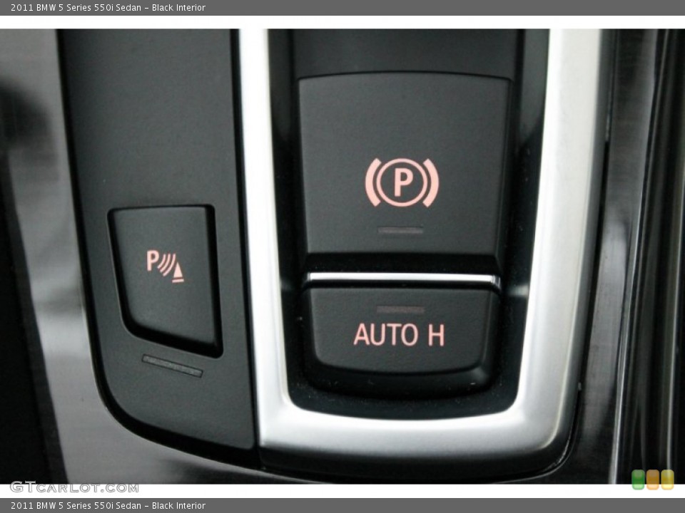 Black Interior Controls for the 2011 BMW 5 Series 550i Sedan #73990279