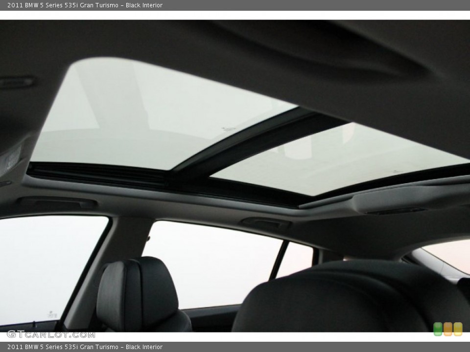 Black Interior Sunroof for the 2011 BMW 5 Series 535i Gran Turismo #73991412