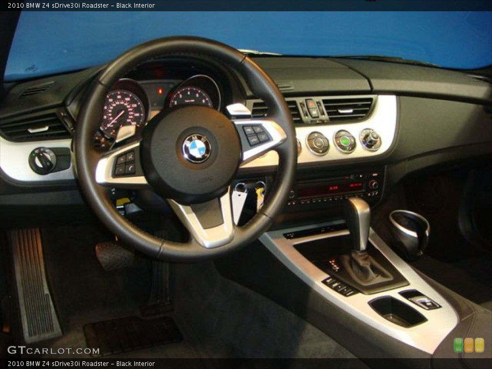Black Interior Dashboard for the 2010 BMW Z4 sDrive30i Roadster #74000337