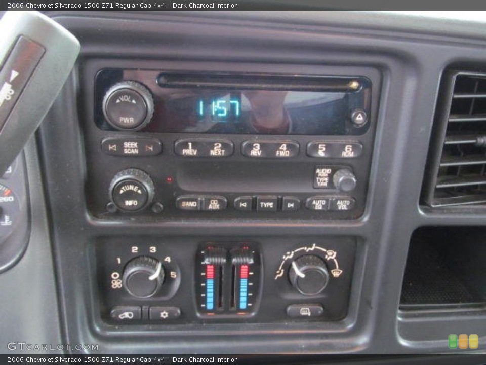 Dark Charcoal Interior Controls for the 2006 Chevrolet Silverado 1500 Z71 Regular Cab 4x4 #74006522