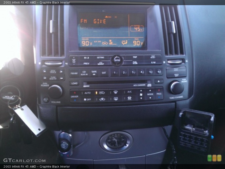 Graphite Black Interior Controls for the 2003 Infiniti FX 45 AWD #74015703