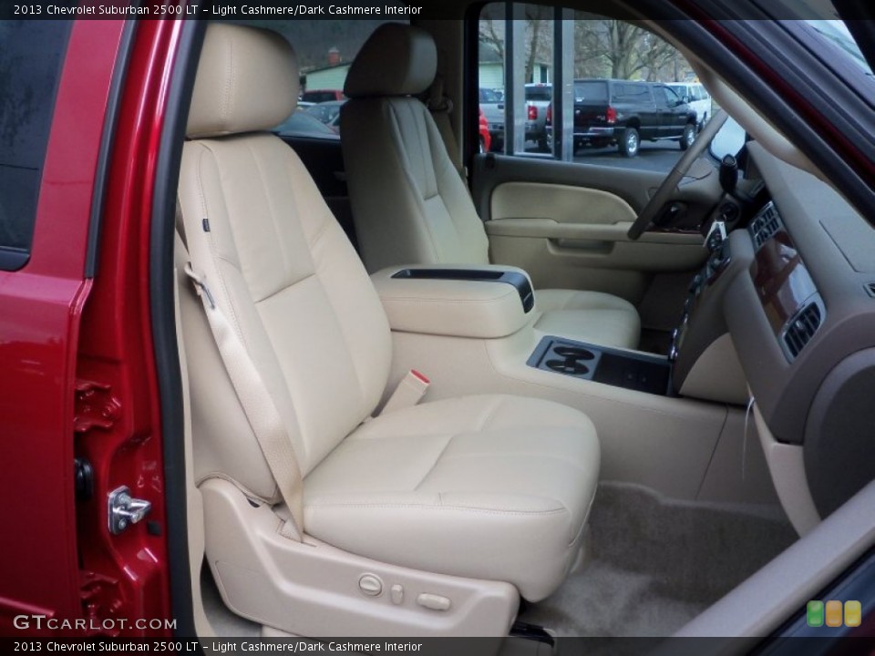 Light Cashmere/Dark Cashmere Interior Photo for the 2013 Chevrolet Suburban 2500 LT #74015838