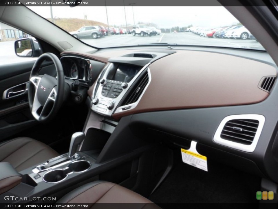 Brownstone Interior Dashboard for the 2013 GMC Terrain SLT AWD #74022108