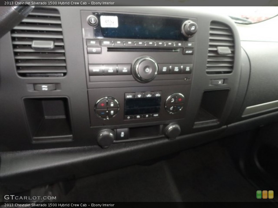 Ebony Interior Controls for the 2013 Chevrolet Silverado 1500 Hybrid Crew Cab #74034615