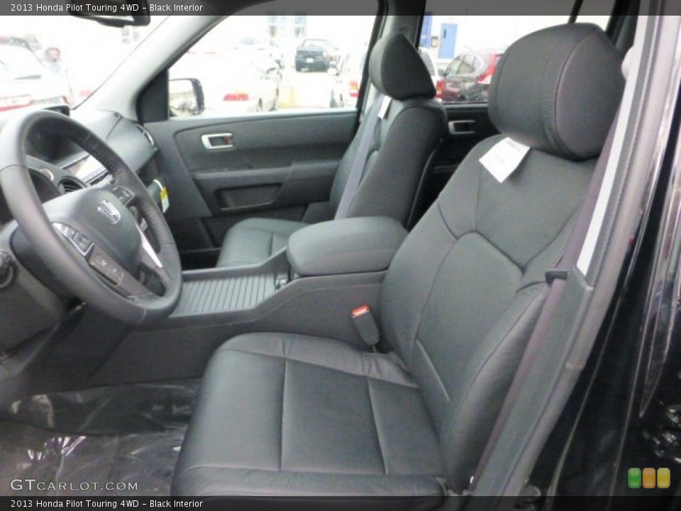 Black Interior Photo for the 2013 Honda Pilot Touring 4WD #74036697