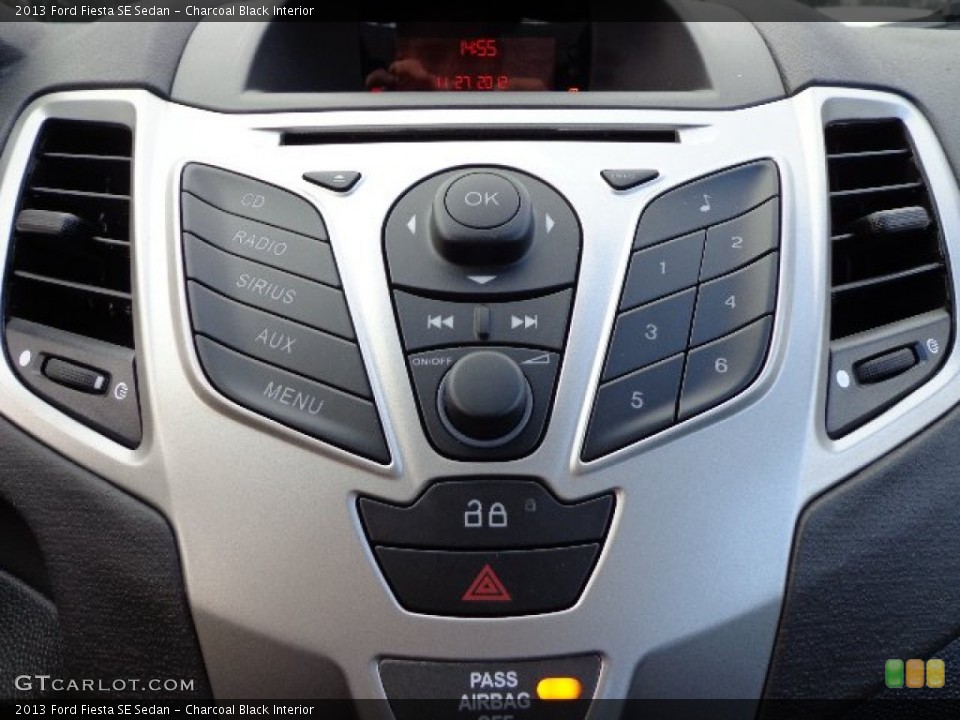 Charcoal Black Interior Controls for the 2013 Ford Fiesta SE Sedan #74051138