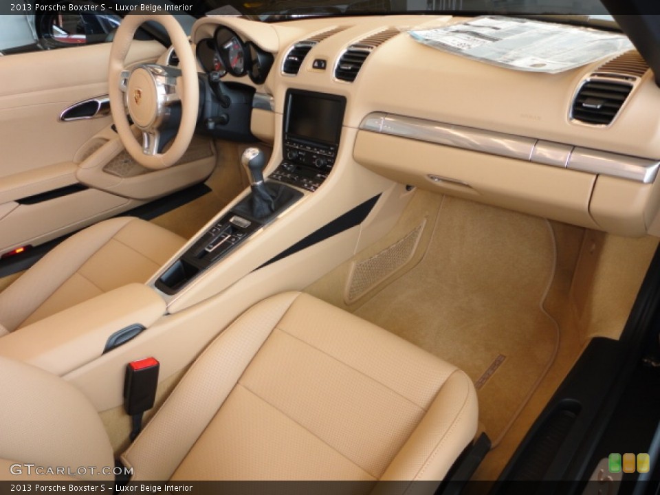 Luxor Beige Interior Photo for the 2013 Porsche Boxster S #74061164