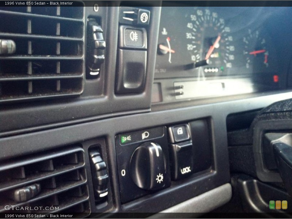 Black Interior Controls for the 1996 Volvo 850 Sedan #74072303